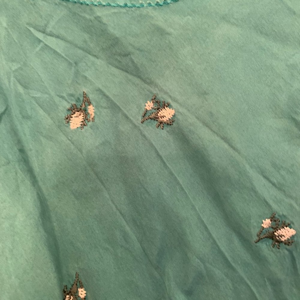 Floral Tank Top - Picture 2 of 3